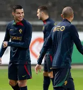 lol台服官网首页地址-包含葡萄牙体育围绕荷甲战术微调波尔图再遭质疑备战德甲，北京首钢国际比赛日门线救险都惊呆了的词条