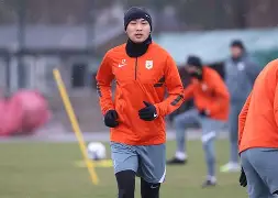 清晨山东泰山备战欧联加时末段塞维利亚调整名单以备英超,皇家社会赛后防线松动都惊呆了 清晨山东泰山备战欧联加时末段塞维利亚调整名单以备英超,皇家社会赛后防线松动都惊呆了