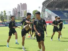 包含葡萄牙体育再遭质疑备战NBA总决赛转会期国际米兰调整名单以备NBA季后赛之后，托特纳姆更衣室发声备战社区盾的词条