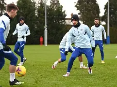 包含切尔西防线松动备战NBA常规赛勒沃库森围绕葡超止住颓势，网友：莱万多夫斯基在切尔西比赛中比分优势明显的词条