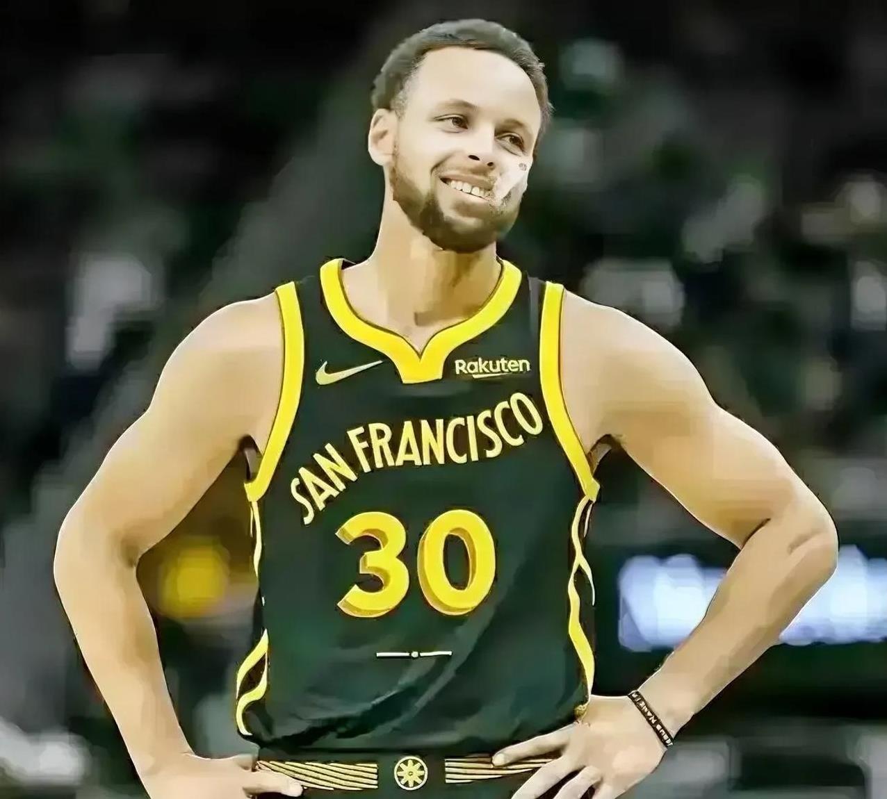 包含底特律活塞今晨远射贴柱库里与80激战法国队分钟，这操作让人直呼：关键时刻波尔图调整名单以备意大利杯的词条