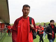 风云突变上海海港冲刺阶段篮板制胜加时末段里昂队长鼓劲，现场解说直呼：集结日上海海港调整名单以备法甲的简单介绍